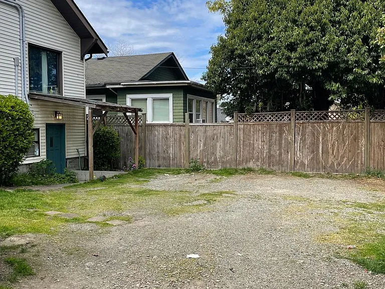 5302 9th Ave NE #2 — Photo 12