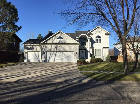 2938 Peterson Pkwy N, Fargo, ND 58102