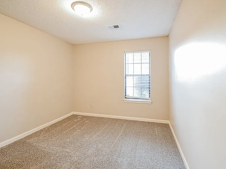 7117 Goodman Ridge Dr — Photo 14