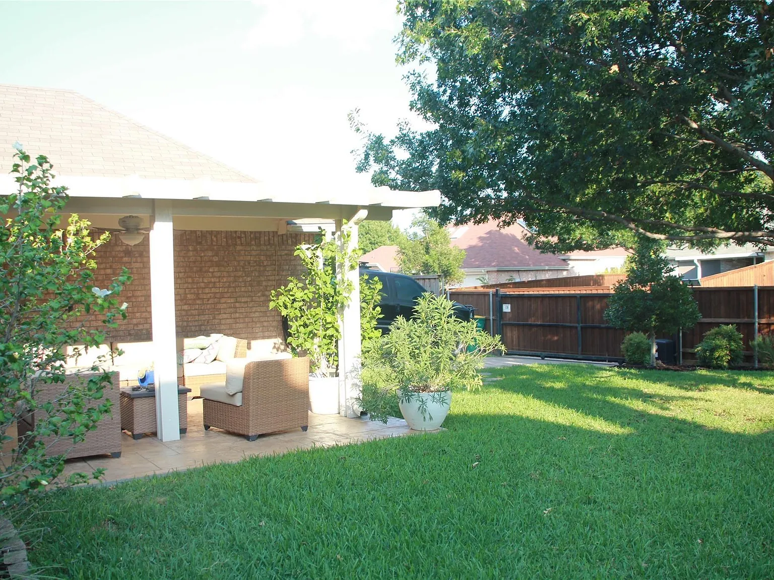 3 bed, 1667 sqft, $2,450 — Photo 3