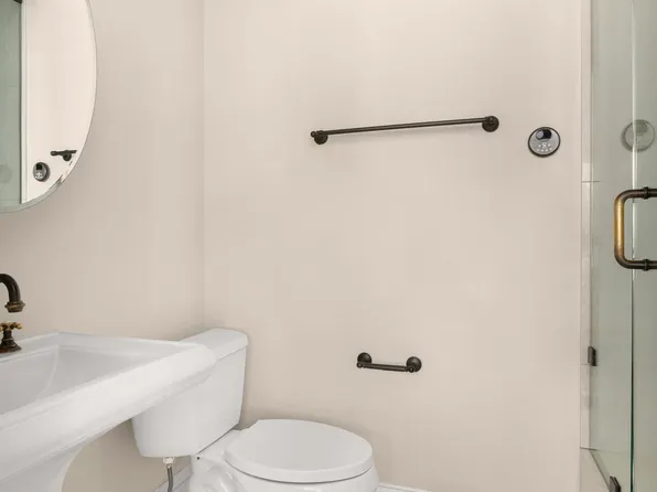 518 East 89th Street image 16 of 20