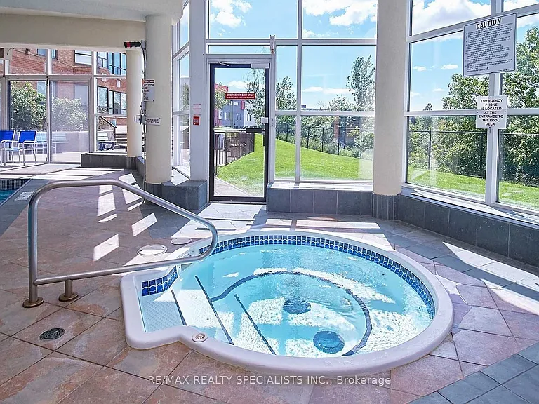 6 Humberline Dr #319 — Photo 13