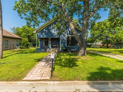 112 S Mills St, West, TX, 76691