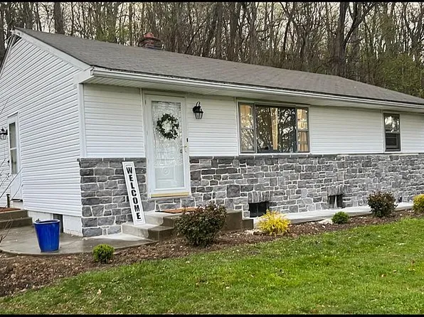 25 Herrville Rd, Willow Street, PA 17584