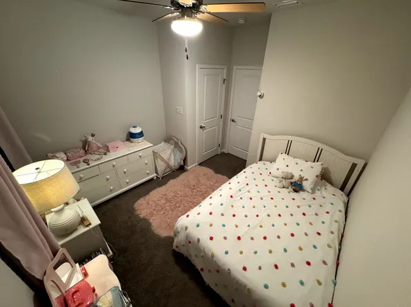 1064 Adair Ave, Valencia, PA 16059