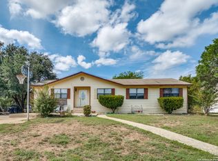 2710 Southern Breeze, Hondo, TX 78861