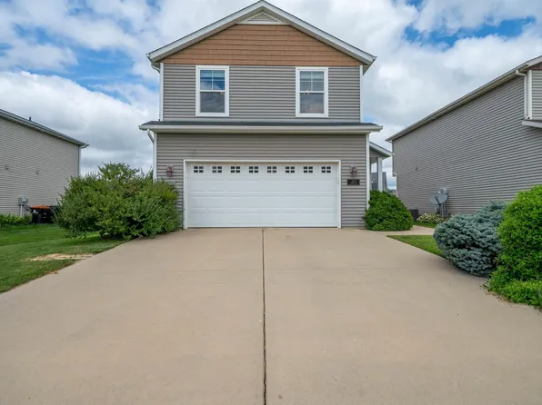 1425 Savile Ln, Washington, IL 61571