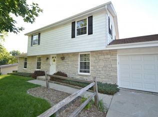 708 Moraine Ct, Kewaskum, WI 53040