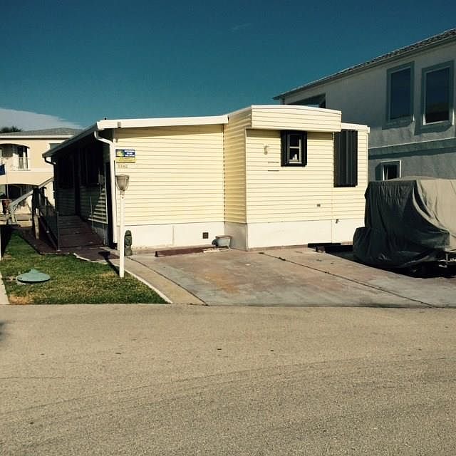 1st image of 1142 Nettles Blvd