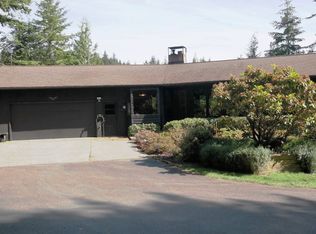 94056 Angler Ln, North Bend, OR 97459