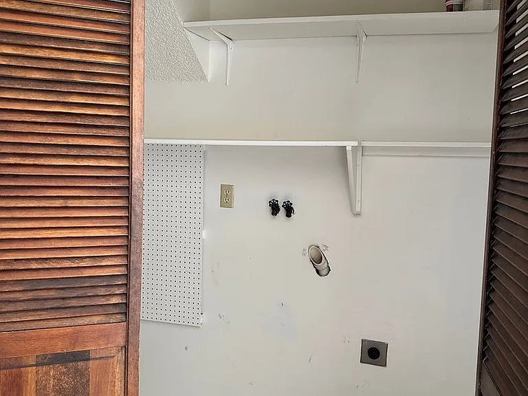 215 S 15th Ave #1-4 — Photo 8