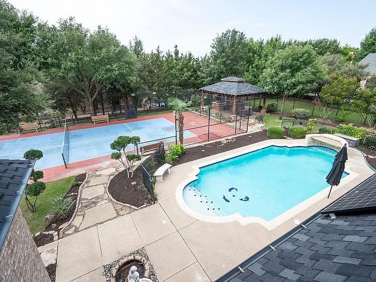 1824 Broken Bend Dr — Photo 4