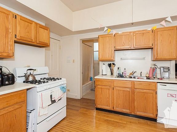 5th image of 3411 N Halsted St #11