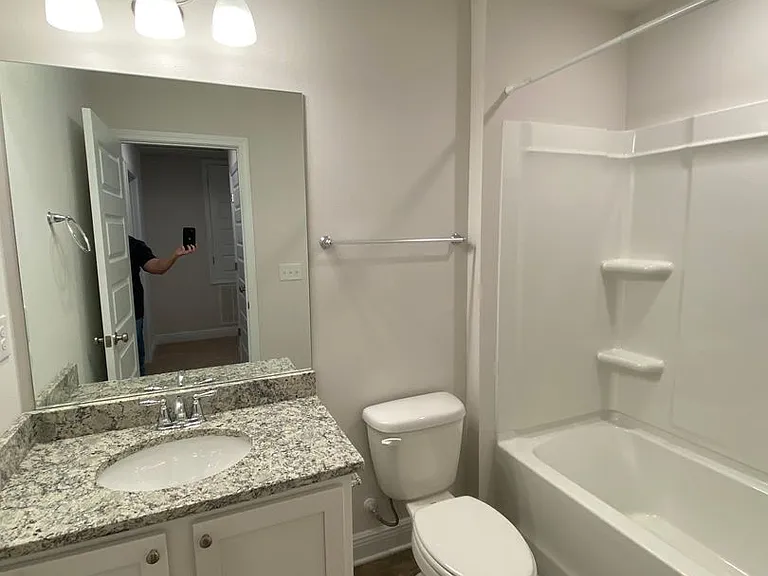 1611 Caleigh Ct — Photo 10