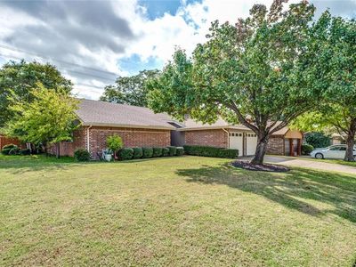 212 Laurel Ln, Euless, TX, 76039