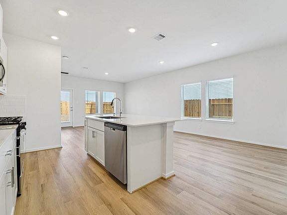 3rd image of 5719 Adamite Way
