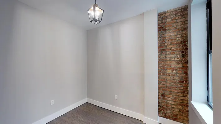 Rented by Zeetex Realty Corp | media 42