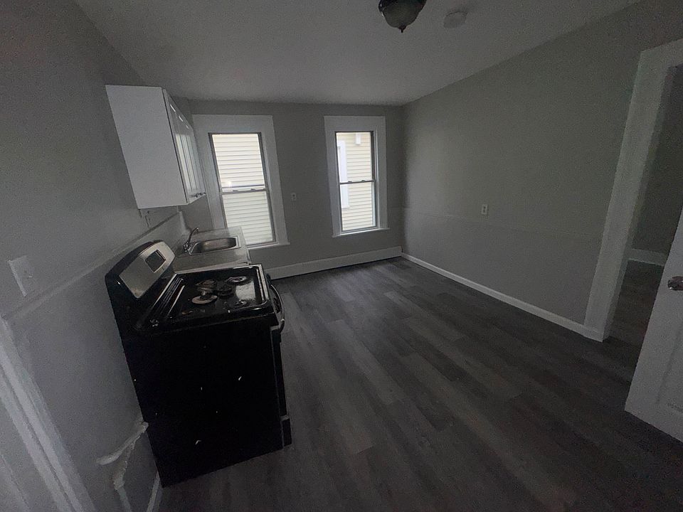 1st image of 1092 E Main St