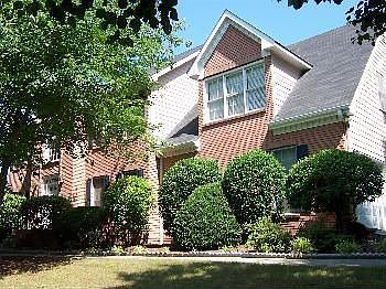 3rd image of 2092 Wilshire Dr SW