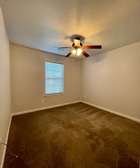 1053 Tarah Knolls Cir — Photo 17