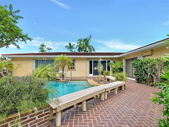 5th image of 1035 San Pedro Ave