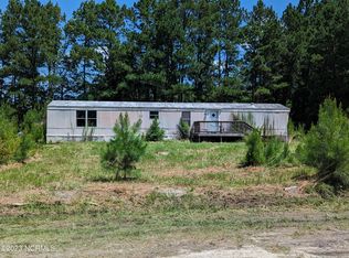 102 Branch Dr, Burgaw, NC 28425