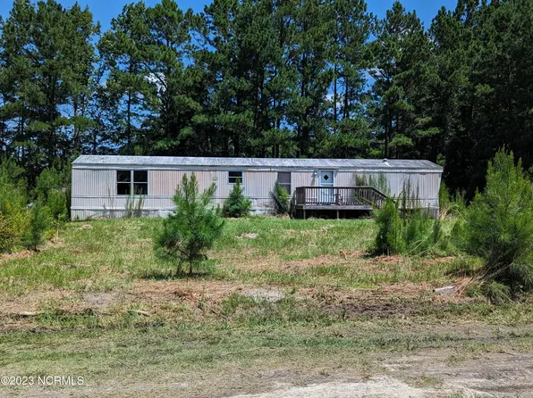 102 Branch Drive, Burgaw, NC 28425