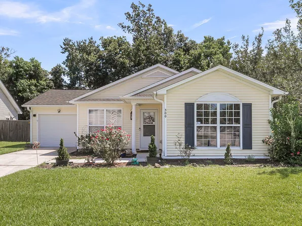 300 Burton Ct, Goose Creek, SC 29445