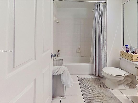 5th image of 2451 Centergate Dr APT 304