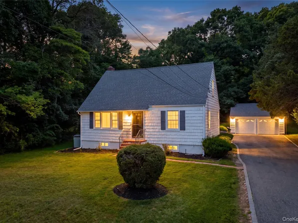 99 Warner Road, Huntington, NY 11743