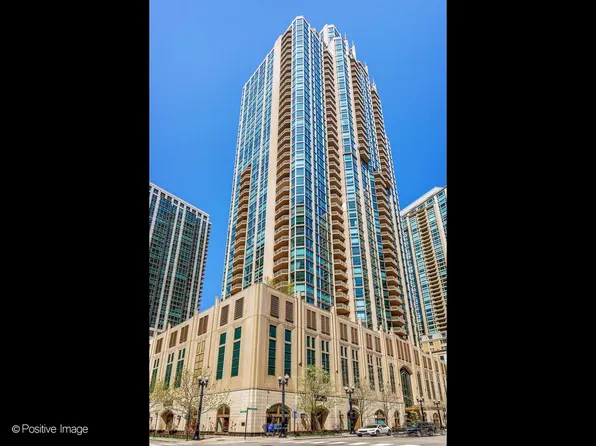 21 E Huron St APT 1201, Chicago, IL 60611