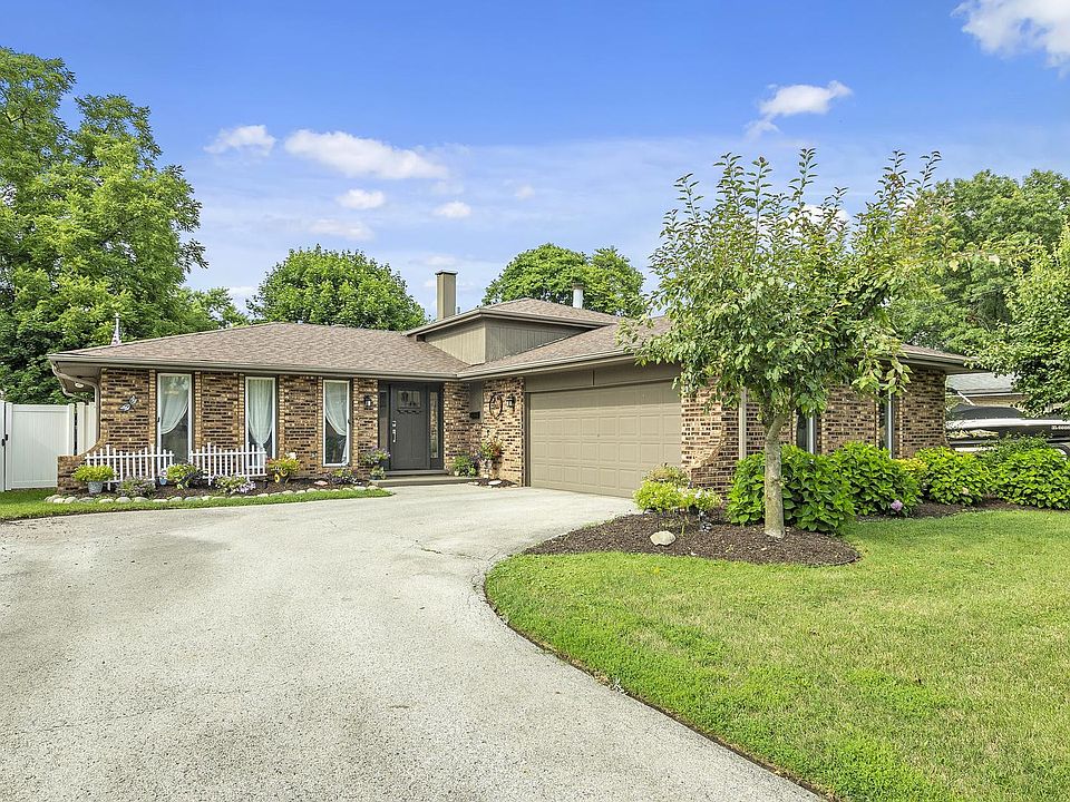 1st image of 65 Rosewood Ln