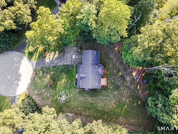 4th image of 38 Brookside Drive