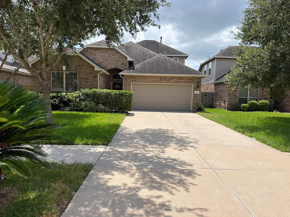 3419 Selene Dr