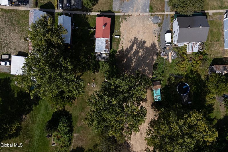 5th image of 156 Main Street