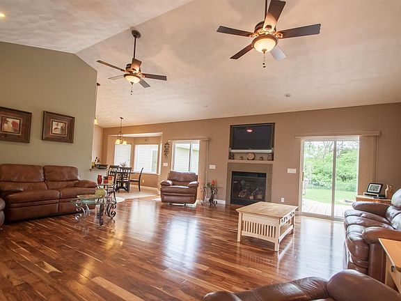 4th image of 618 Glen Forest Dr