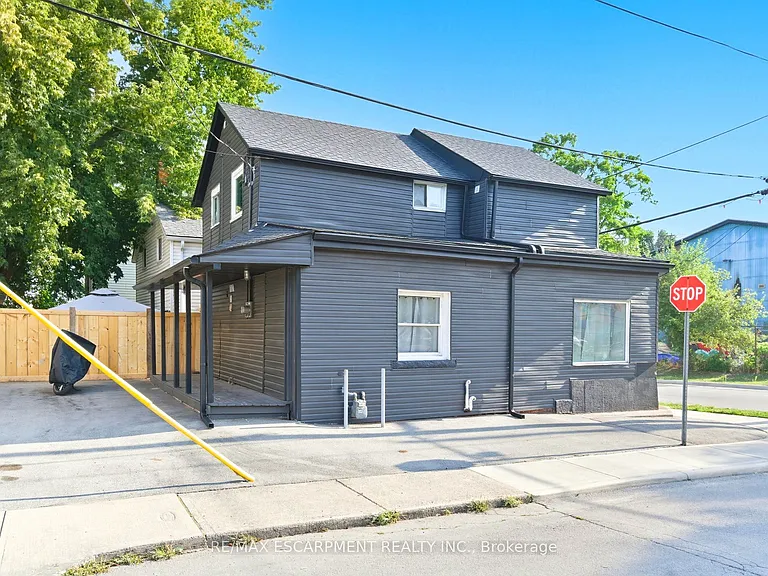 2 Windsor St #2 — Photo 17