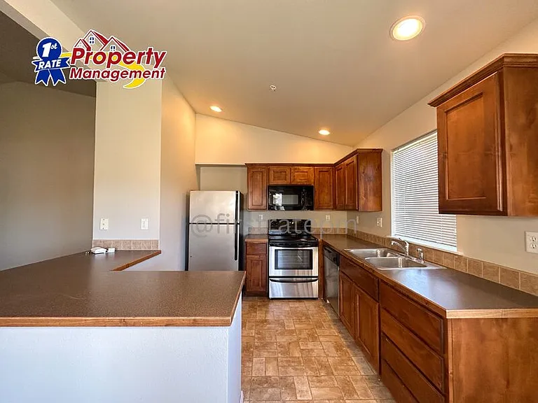 2997 W Acarrera Ln #11 — Photo 4
