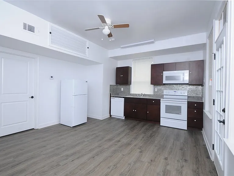 528 E Parkway Ave #9 — Photo 5