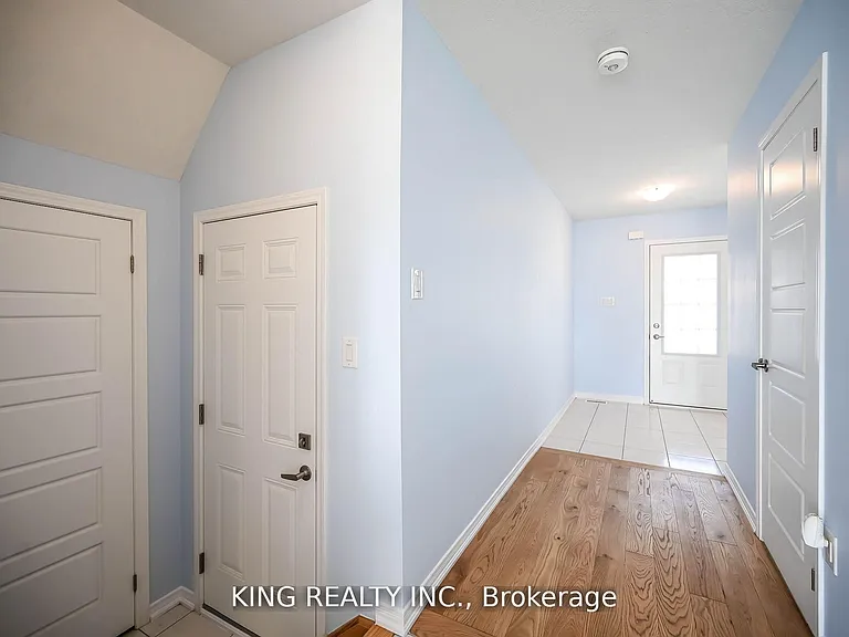 27 Cooke Ave — Photo 4