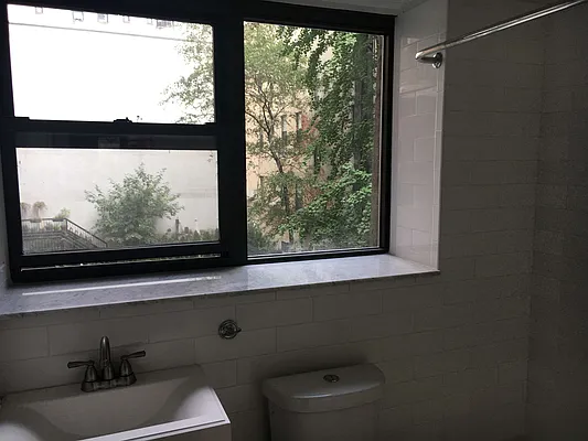 Rented by Avi Realty Manhattan | media 21