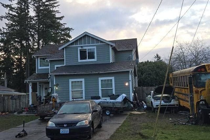 1st image of 25405 35th Ave E