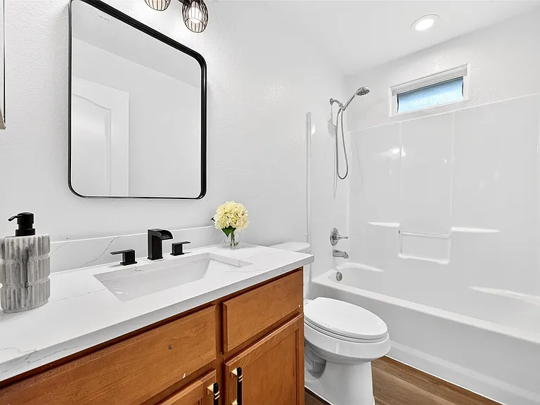 1302 Shearn St — Photo 26