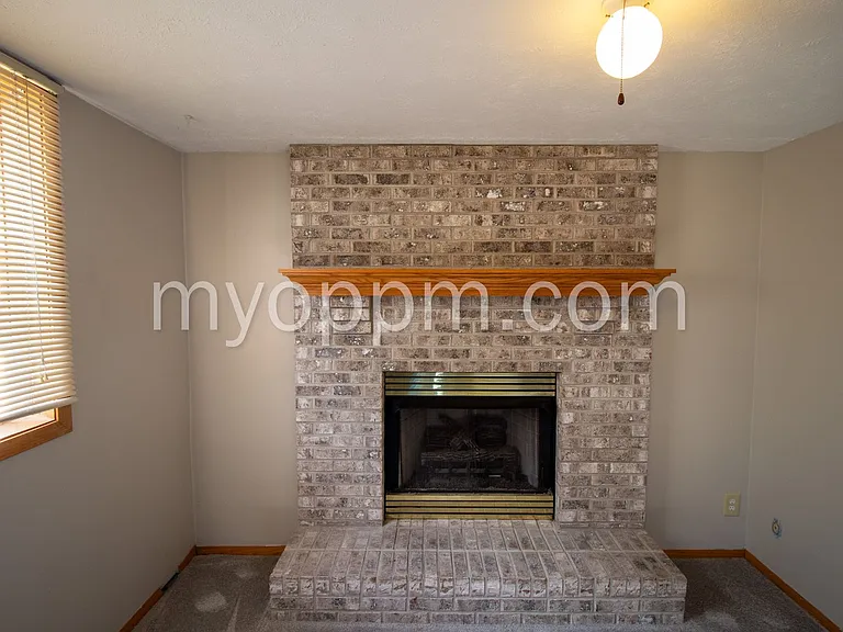 9129 Grand Ave — Photo 21