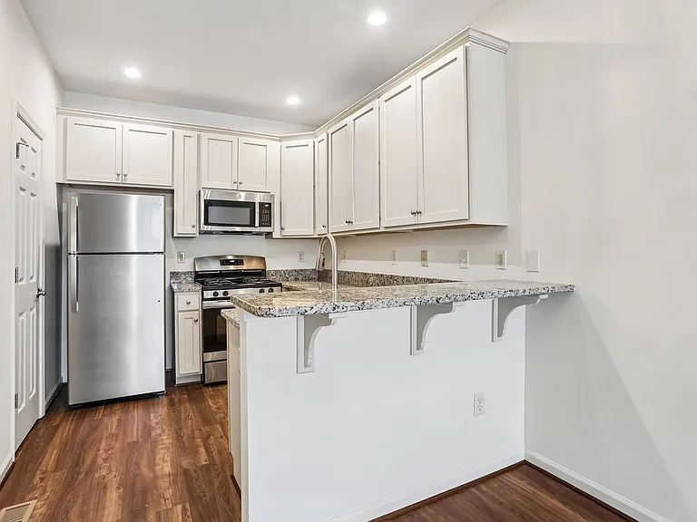 Bedminster 1 BR