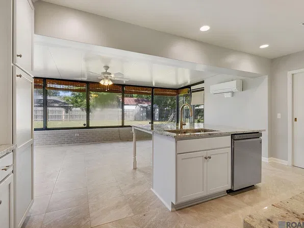 8345 Thurman Dr, Baton Rouge, LA 70806