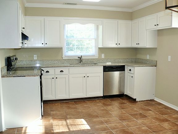 4th image of 2509 Chickasaw Dr
