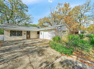 13 Circle Dr, Denison, TX 75021