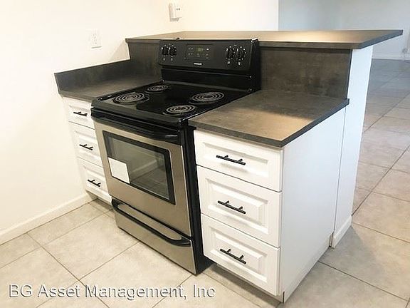 5th image of 2417 Northrop Ave APT 1