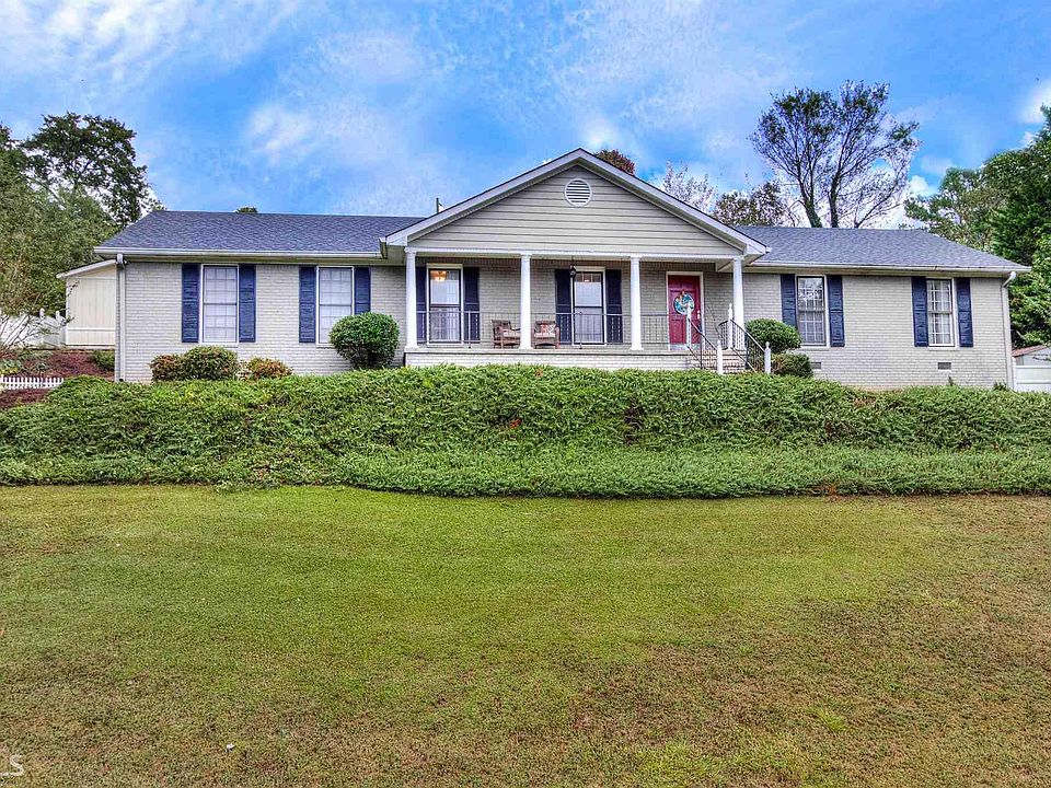 2nd image of 17 Shadowood Dr SE
